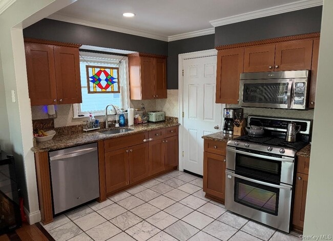 Building Photo - 433 W Park Ave