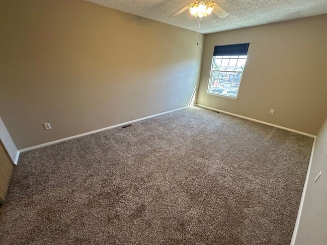 Building Photo - 2 Bed 3 Bath Townhome Minutes From Peterson Air Force Base!!!