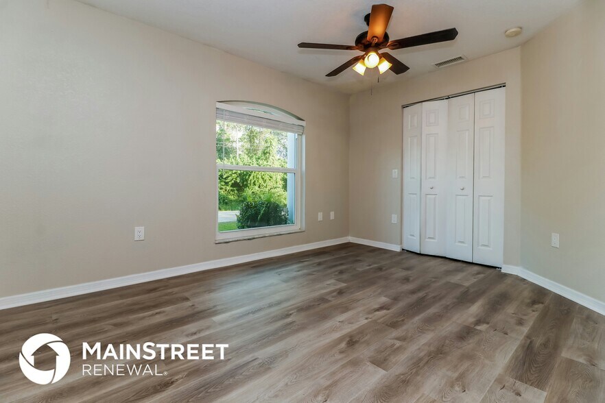 Building Photo - 2712 Lucaya Ave