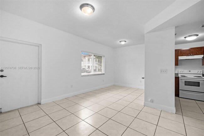 Building Photo - 2429 W 78th St