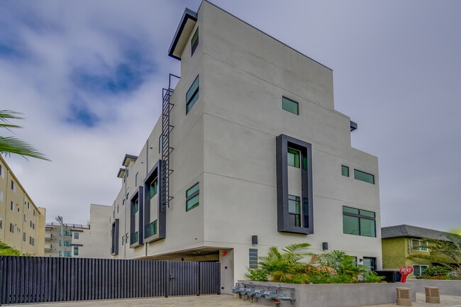 Building Photo - 4422 Riley Dr