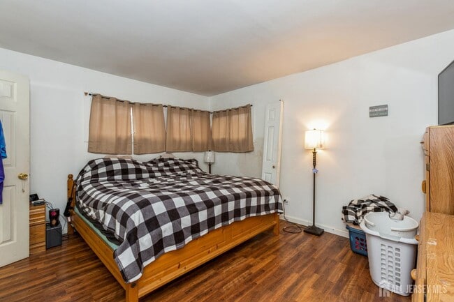 Building Photo - 332 Ernston Rd