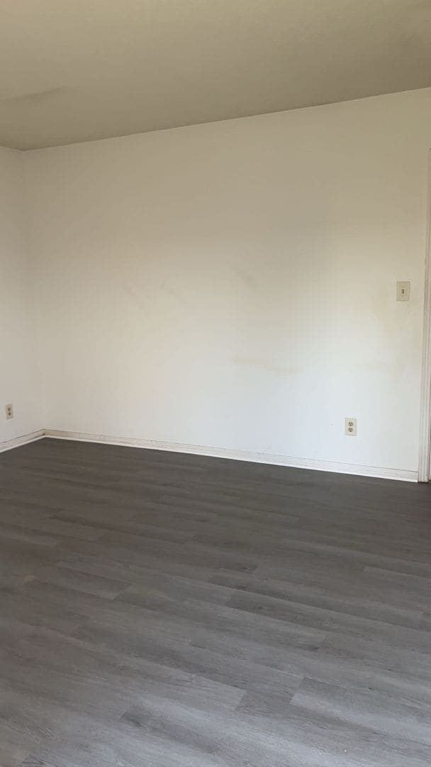 Building Photo - Anthony Home