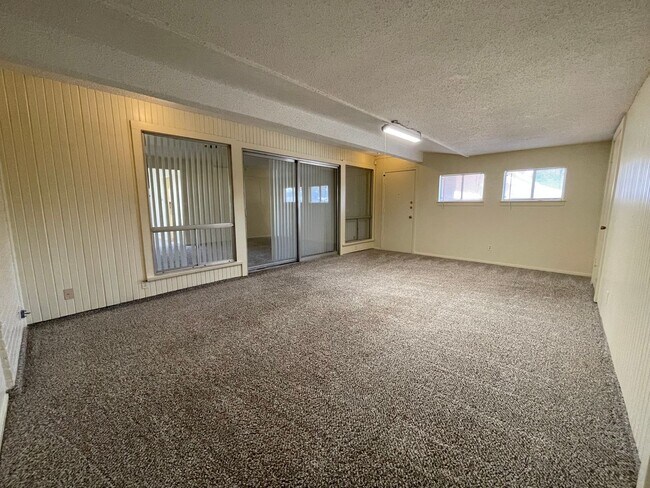 Building Photo - 4616 Fawn Dr