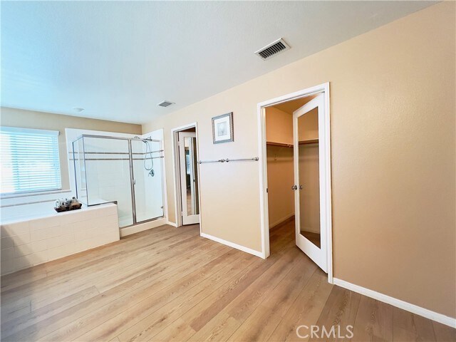 Building Photo - 17231 Greentree Dr
