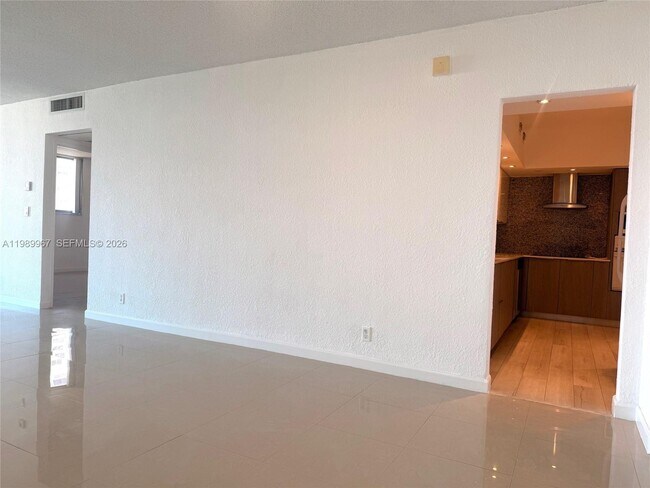Building Photo - 4001 S Ocean Dr