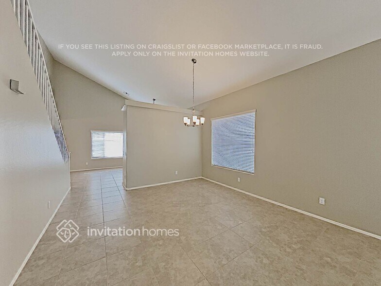 Building Photo - 2643 E Cowboy Cove Trail