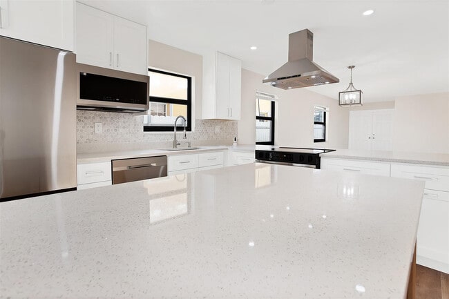 Building Photo - 391 NW 58th Ave
