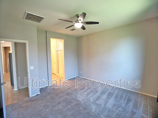 Building Photo - 18450 W Louise Dr