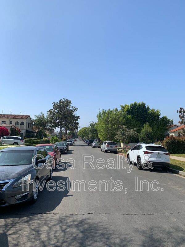 Building Photo - 444 N Alta Vista Blvd