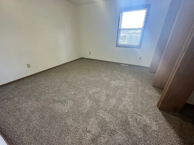 Building Photo - 806A E Jefferson St