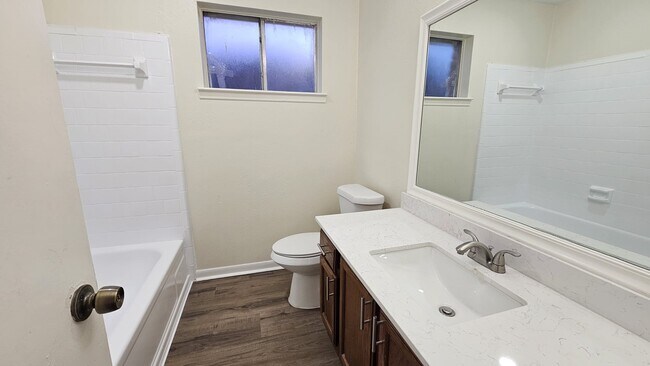 Building Photo - 10303 Old Towne Ln