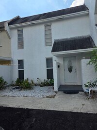 Building Photo - 1206 Seaview