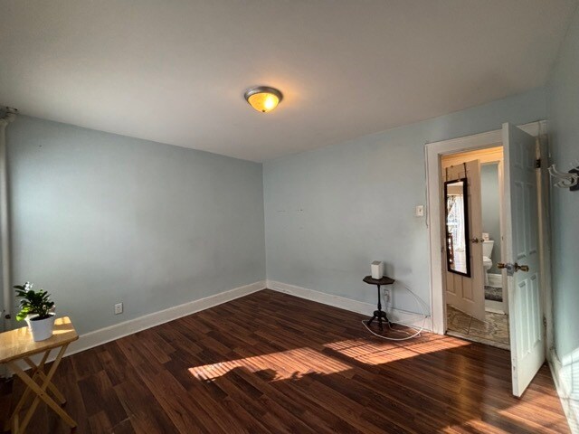 Building Photo - 1974 William St