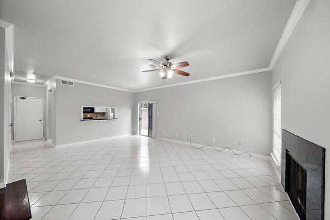 Building Photo - 7396 Regency Square Ct