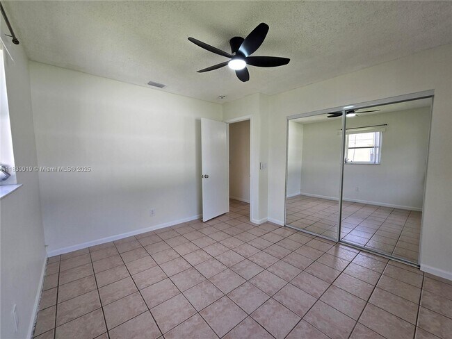 Building Photo - 3530 S 55th Ave