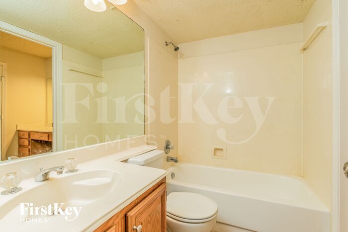 Building Photo - 4231 Glen Ridge Dr