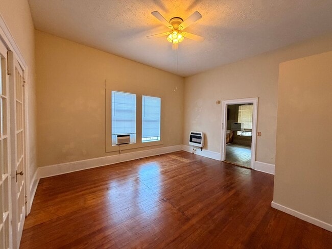 Building Photo - 1300 N Broad St