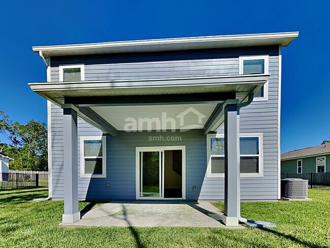 Building Photo - 12330 Paperbark Pl