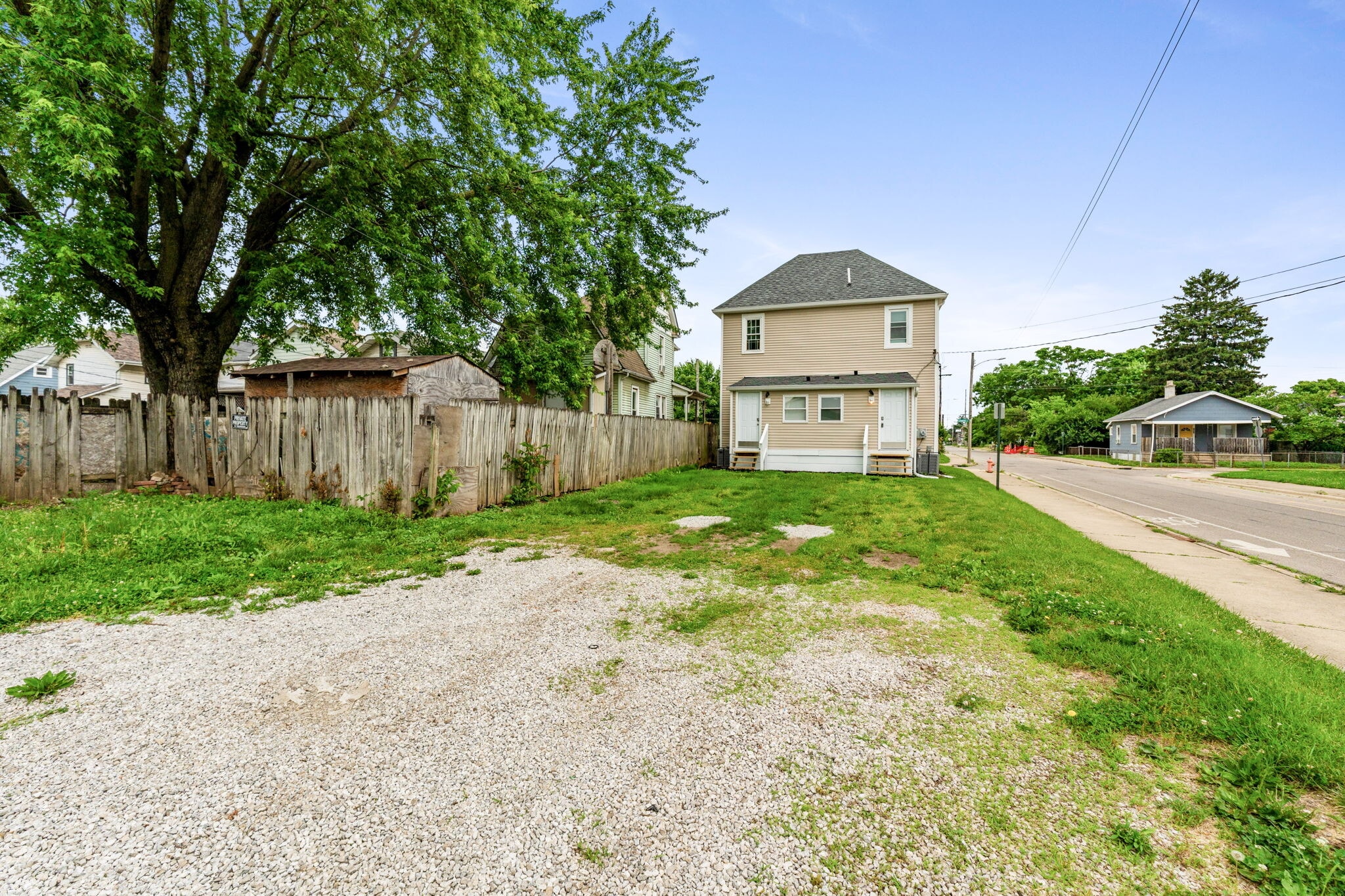 Building Photo - 837 Campbell Ave