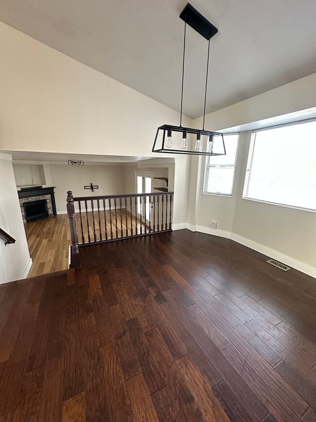 Building Photo - GET $500 OFF THE FIRST MONTHS RENT!!!