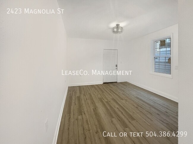 Building Photo - 2423 Magnolia St
