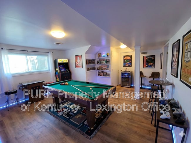 Building Photo - 2225 Sandra Ct