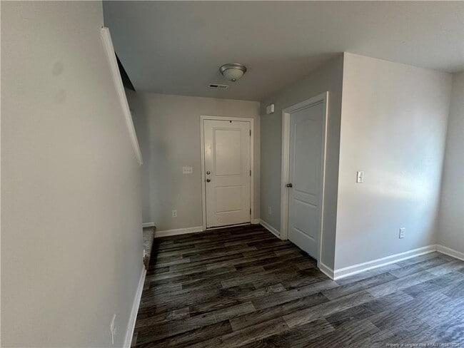 Building Photo - 910 Sapphire Stone Ln