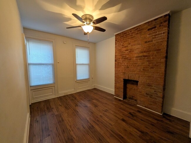 Building Photo - 246 5th St