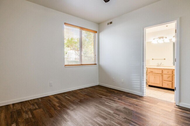 Building Photo - 1600 Pinebrook Blvd