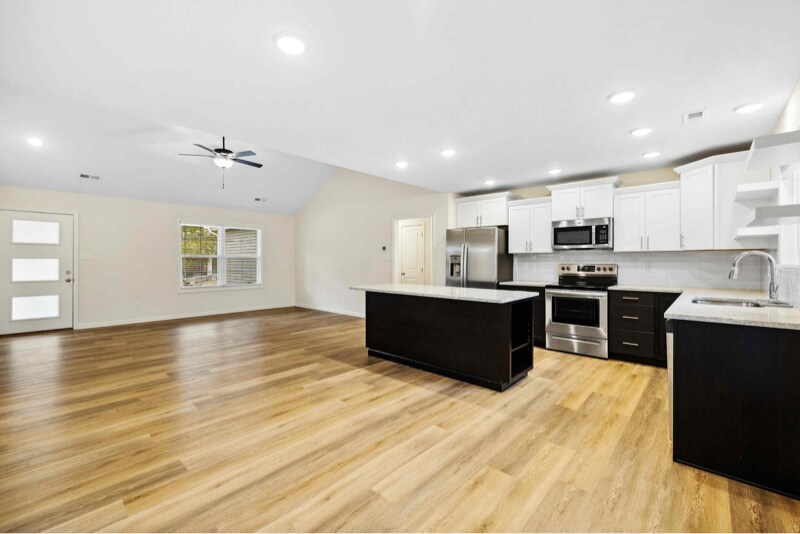 Building Photo - 5009 Spring Creek Rd