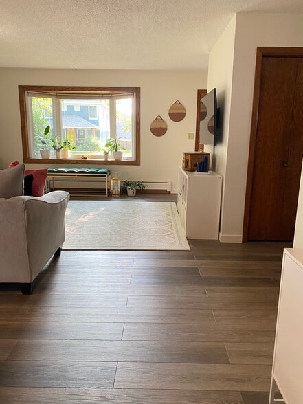 Primary Photo - 1475 Sheldon St