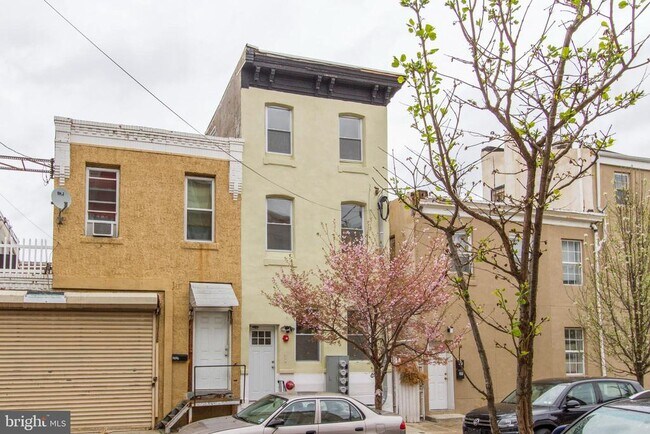 Building Photo - 2031 E Susquehanna Ave
