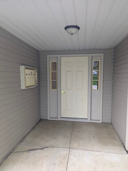 Building Photo - 335 Buckingham Cir
