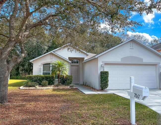 Building Photo - 7867 Country Chase Ave