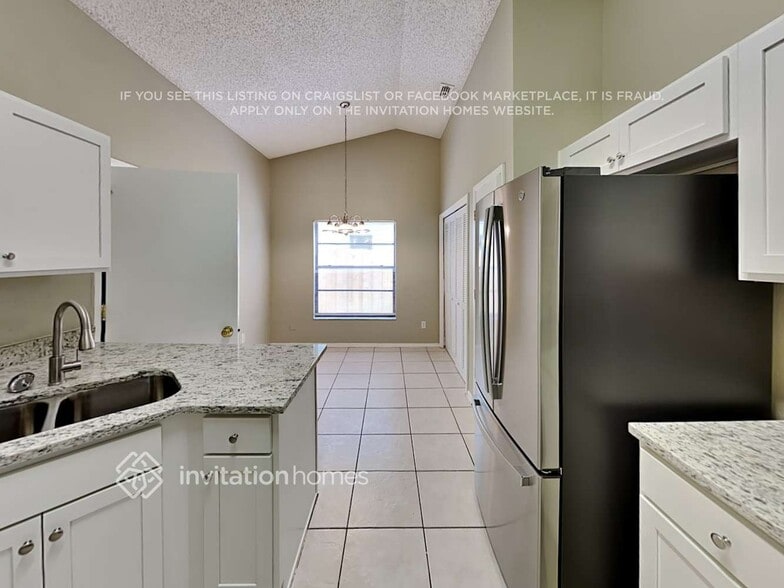 Building Photo - 8918 Exposition Dr