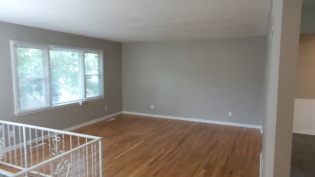 Building Photo - COMING SOON! Renovated 3 Bedroom, 2 bath R...