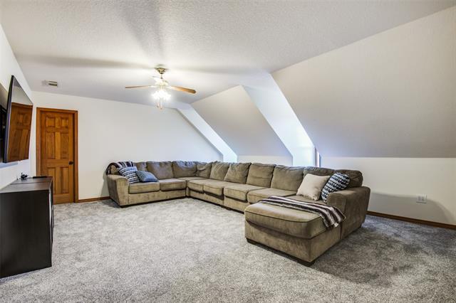 Building Photo - 4920 Glen Oaks Cir