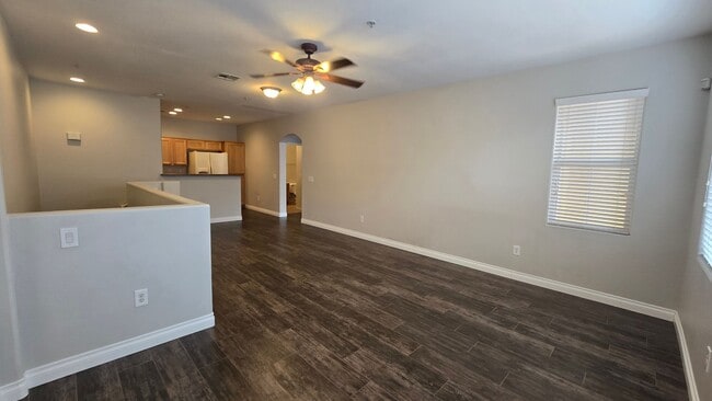 Building Photo - 3975 N Hualapai Way