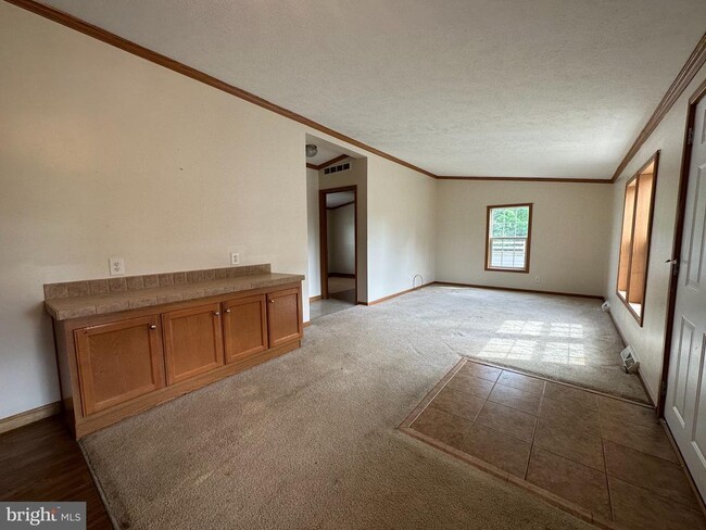 Building Photo - 3073 Table Rock Rd