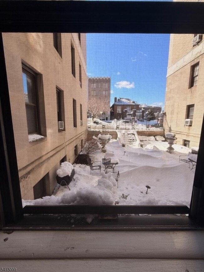 Building Photo - 2600 John F. Kennedy Blvd