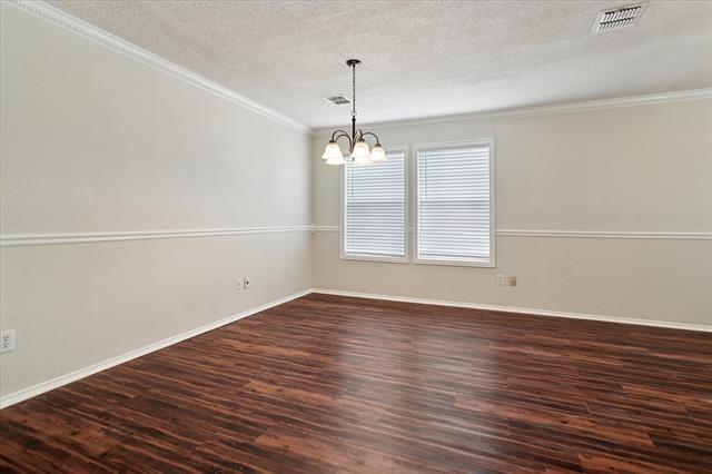 Building Photo - 2309 Maple Dr