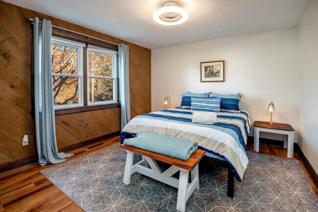 Building Photo - 2 A Cedar Dr