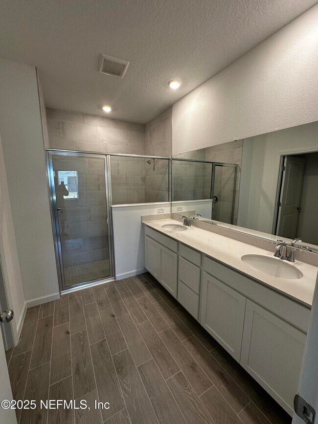 Building Photo - 235 Simonson Run