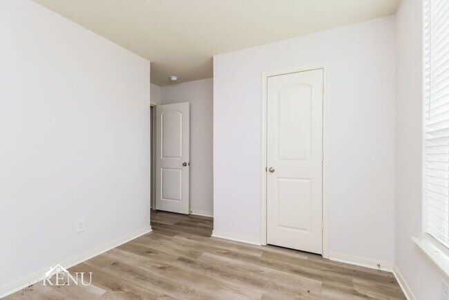 Building Photo - 10454 Red Cardinal Dr