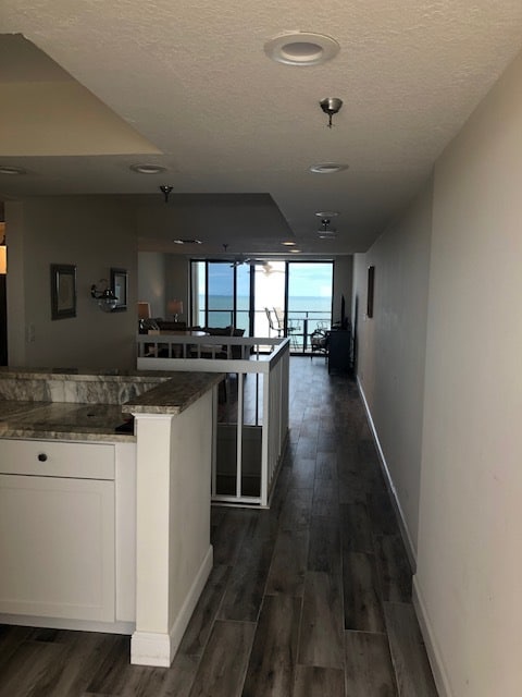 Building Photo - 355 S Ocean Dr