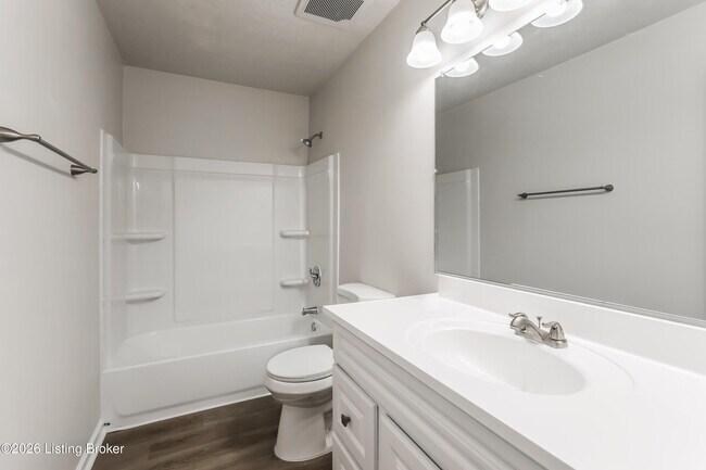 Building Photo - 8509 Gainsborough Dr