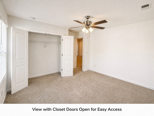 Building Photo - End Unit Townhome in Brookview Subdivsion in North Forsyth