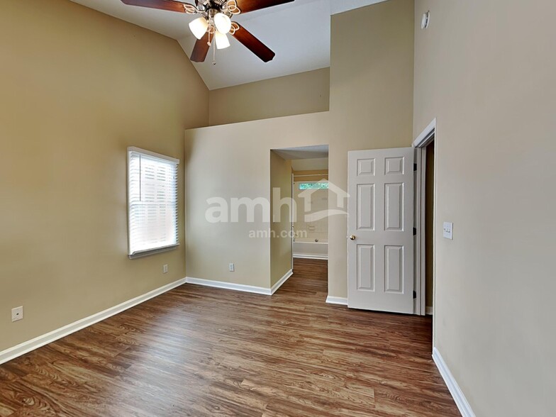 Building Photo - 3100 Twatchman Dr