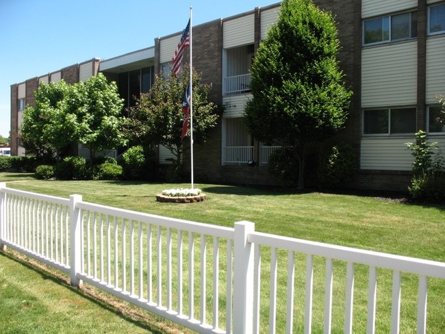 Building Photo - Jackman Regency